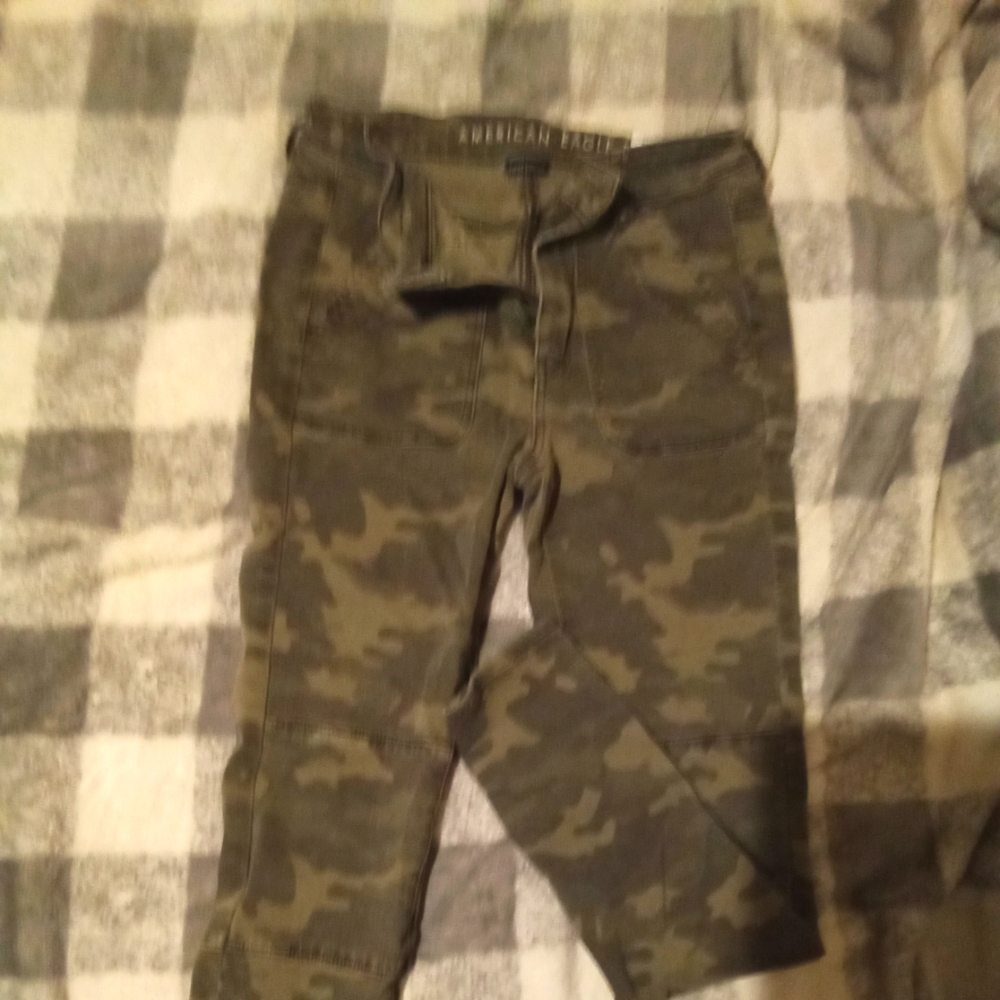 American Eagle camo jeans trendy size 26 worn once